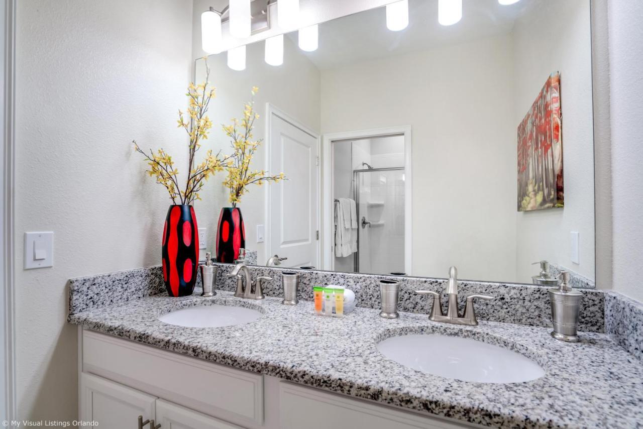 Stunning Lakeview Townhome W Private Pool Kissimmee Ngoại thất bức ảnh